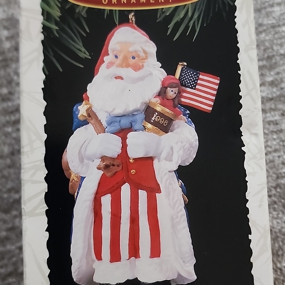 Keepsake Vintage 1996 Merry Olde Santa Ornament - Picture 3 of 4